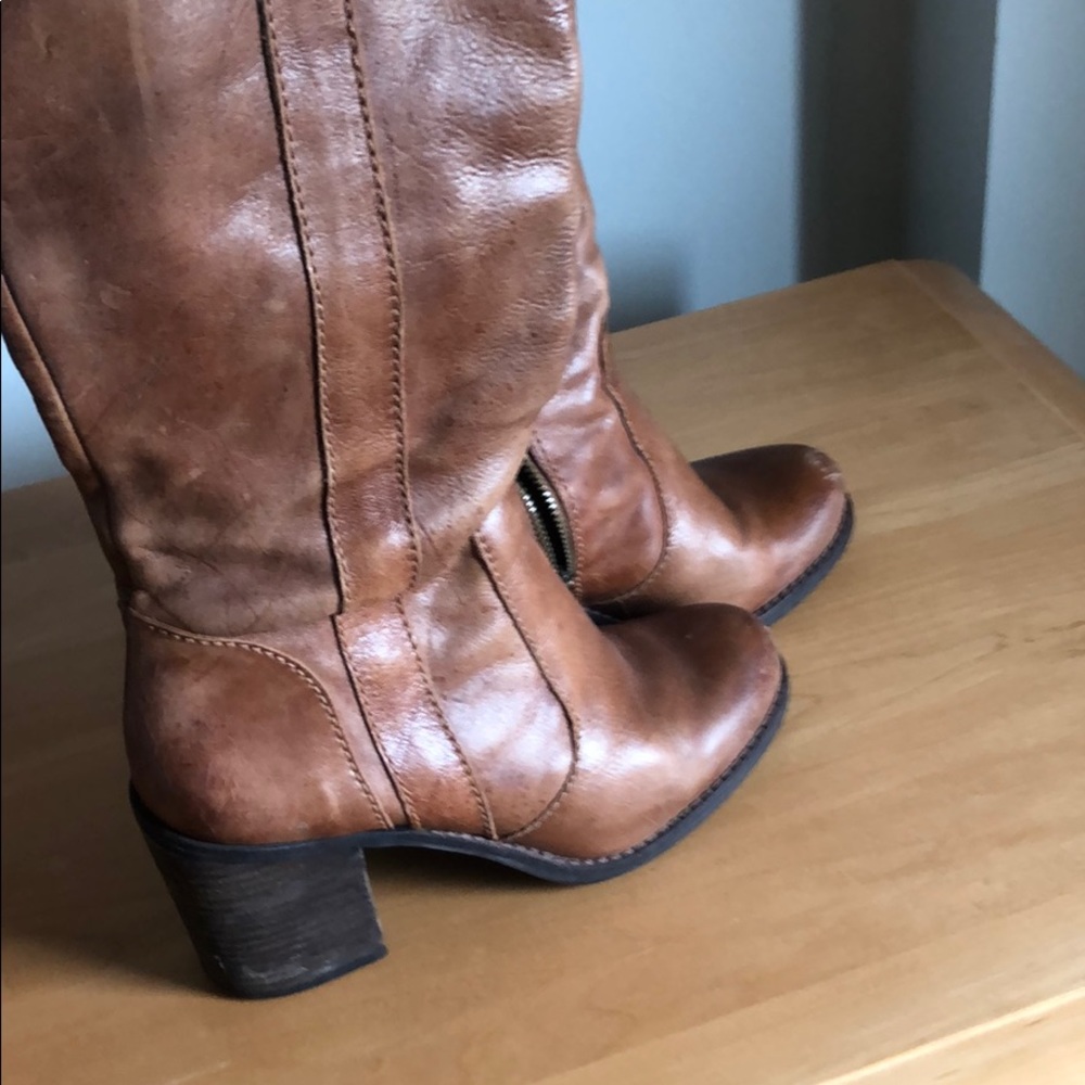 Distressed Light brown/Carmel leather boots